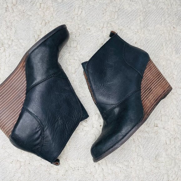Lucky Brand Yinan Black Leather Platform Wedge Ankle Boot Size 9.5 - Picture 2 of 9